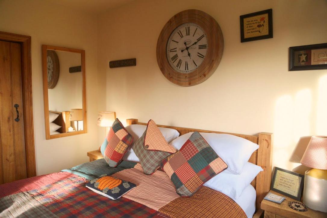 Bumbleberry Cottage Gresford Bagian luar foto